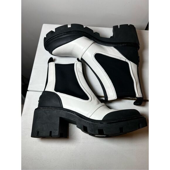 Tory Burch Women's White Black Chelsea Lug Leather Waterproof Bootie Boots Size - Picture 5 of 9